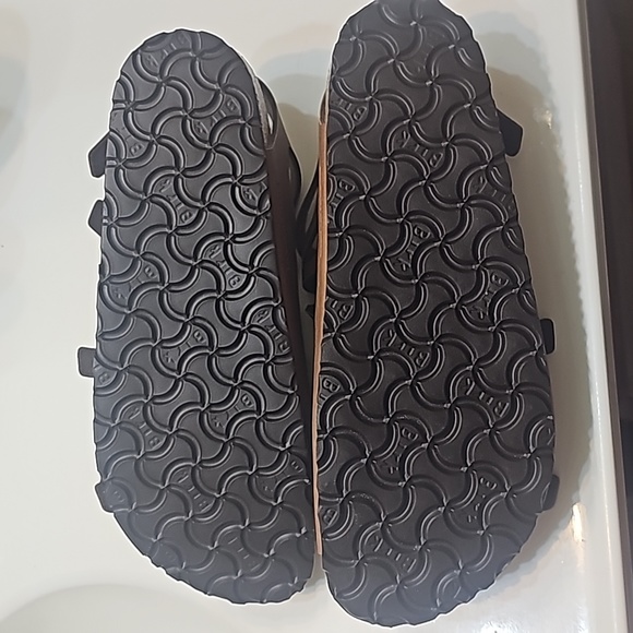 Sandals - Picture 3 of 5